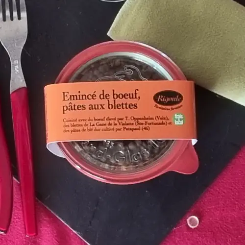 Plat avec viande et légumes de Corrèze